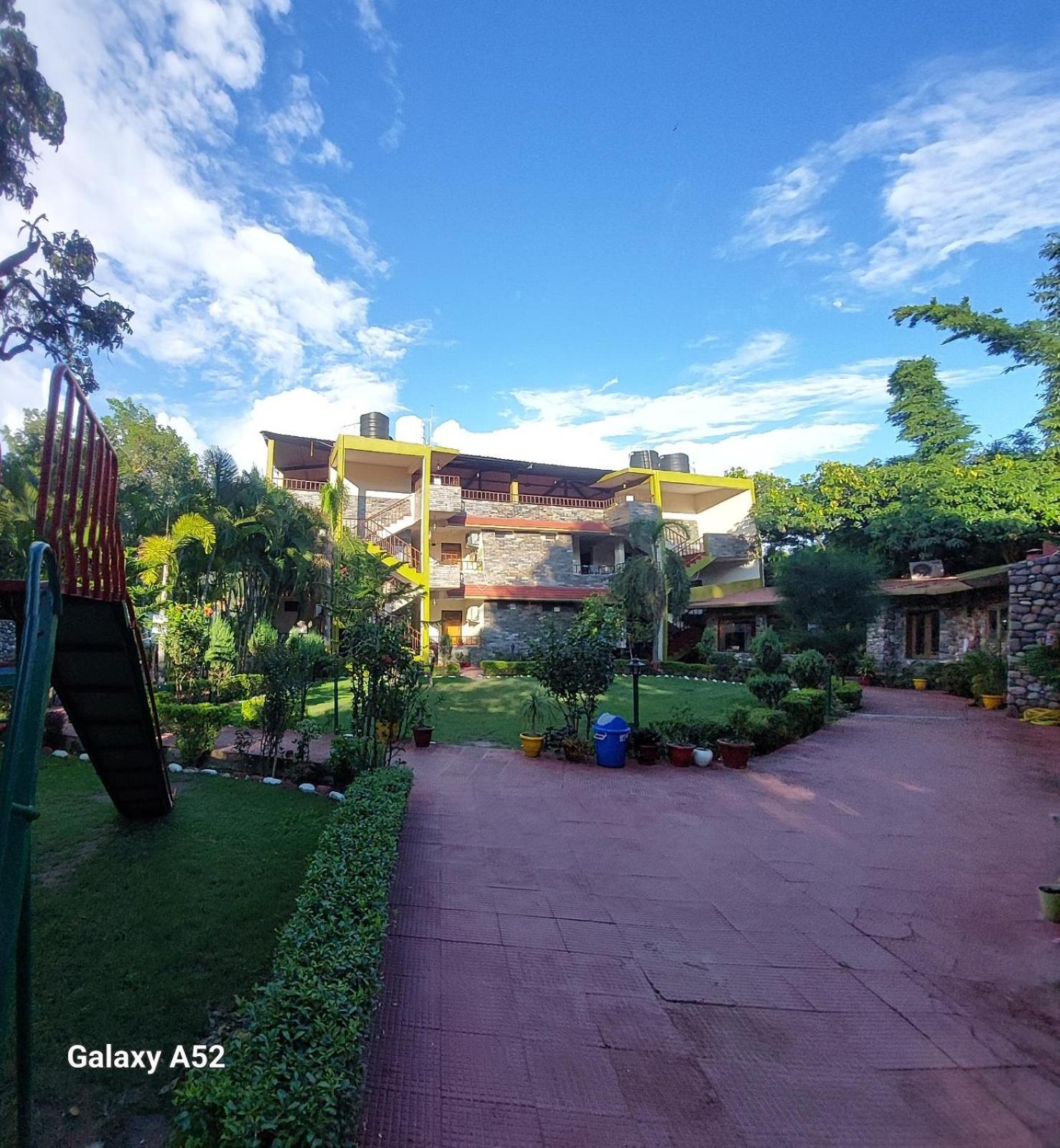 Hr Dukes Den Resort Ramnagar (Uttarakhand) Exterior foto