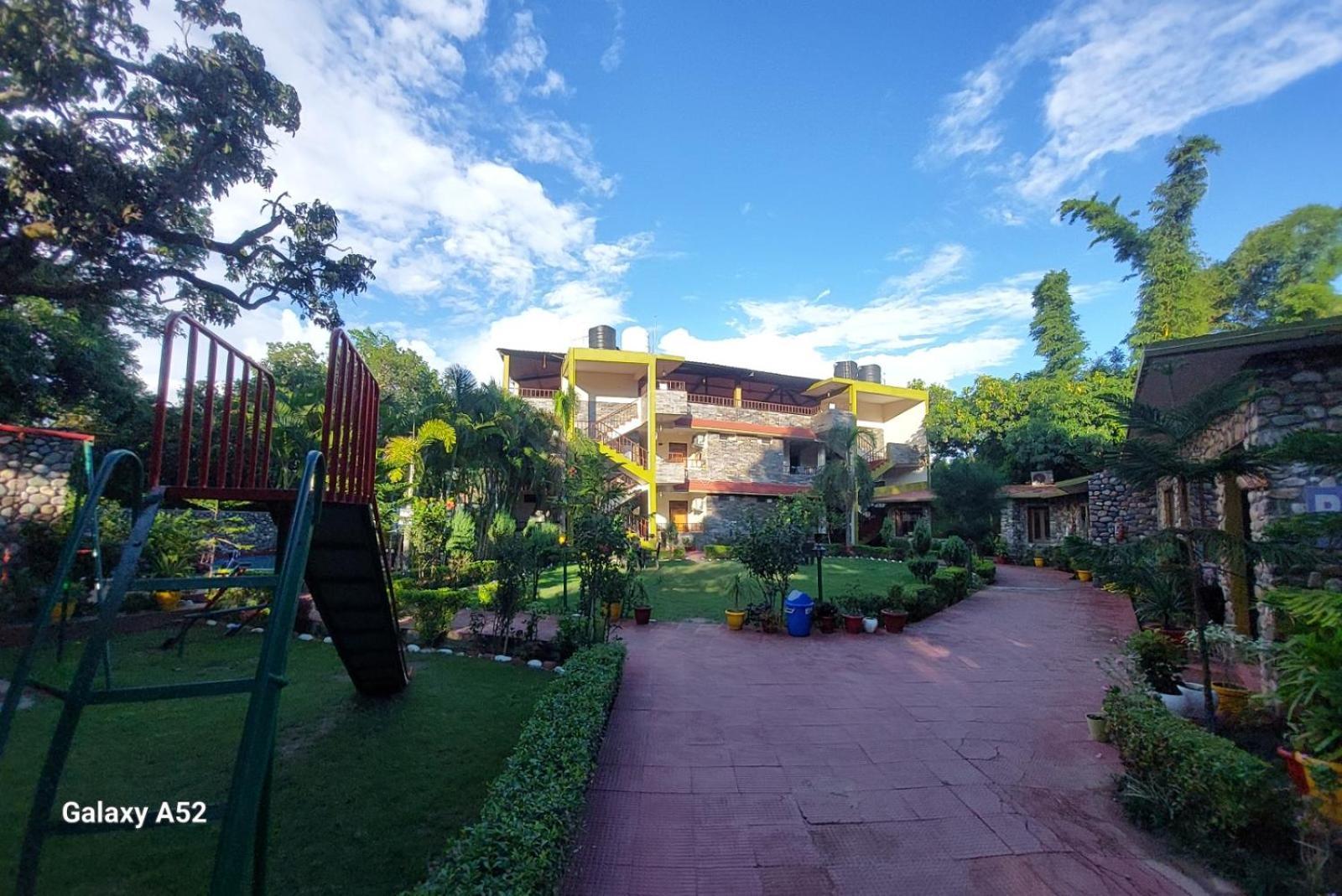 Hr Dukes Den Resort Ramnagar (Uttarakhand) Exterior foto